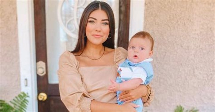 Adam Humphries Wife Kinley Crenshaw Is The Mother Of His Child