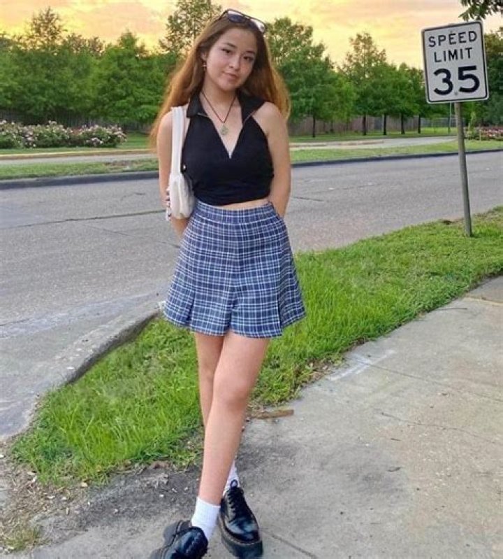 
Adela Dadoll Height, Weight, Net Worth, Age, Birthday, Wikipedia, Who, Nationality, Biography 