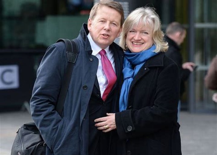 
Bill Turnbull Net Worth Before Death Is Shocking: Where Is The Journalist Wife Sarah McCombie? 