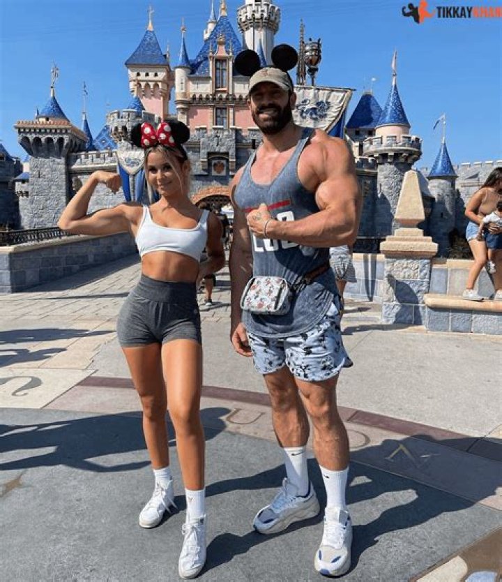 Bradley Martyn Height, Age, Girlfriend, Biography, Wiki, Net Worth