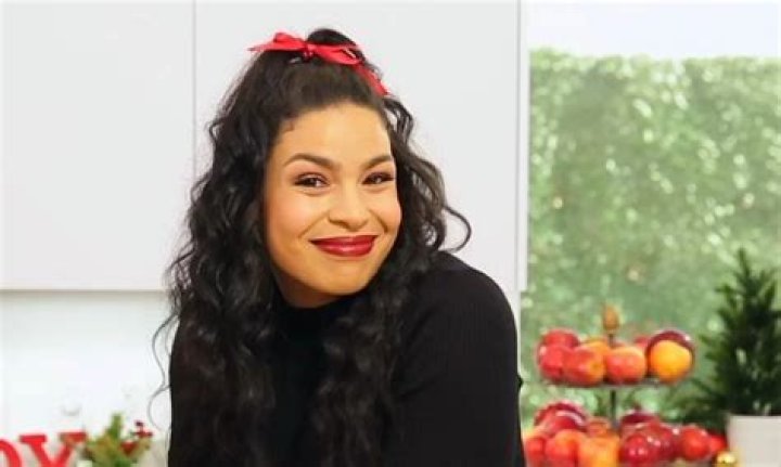 
Chris Brown, Jordin Sparks Sings “No Air” Flawlessly For First Time In 15 Years 