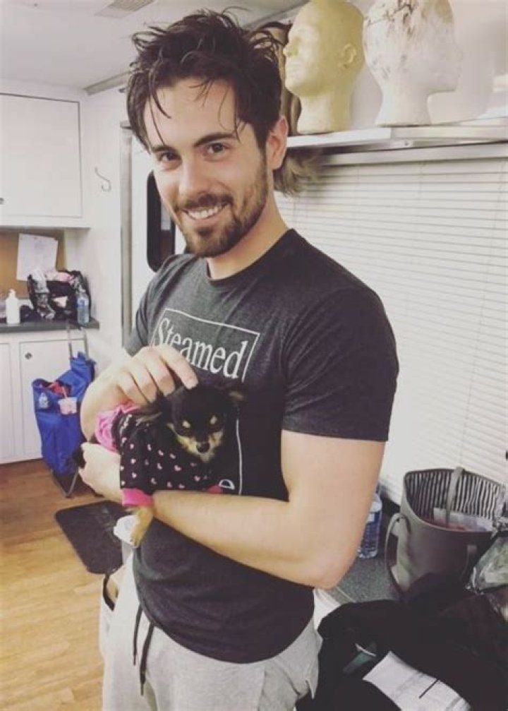 Chris McNally Height, Weight, Net Worth, Age, Birthday, Wikipedia, Who, Nationality, Biography