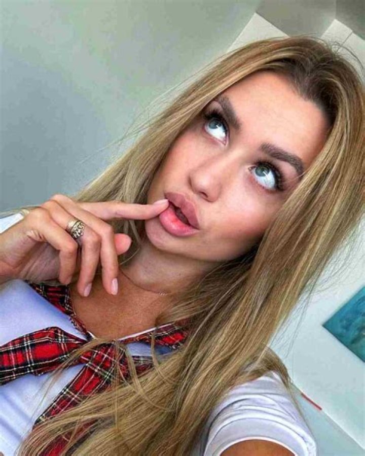 
Claudia Guzman Height, Weight, Net Worth, Age, Birthday, Wikipedia, Who, Nationality, Biography 