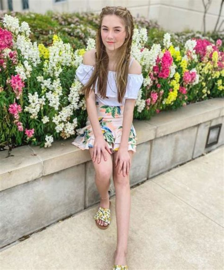 
Emmy Buchanan Height, Weight, Net Worth, Age, Birthday, Wikipedia, Who, Instagram, Biography 