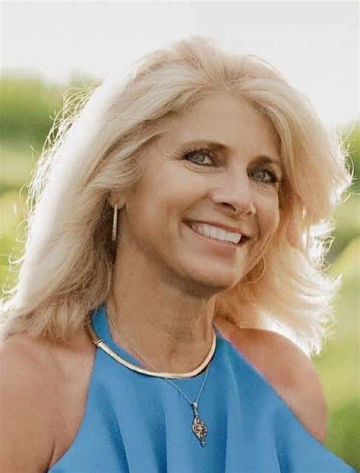 Holly Bankemper Height, Weight, Net Worth, Age, Birthday, Wikipedia, Who, Instagram, Biography