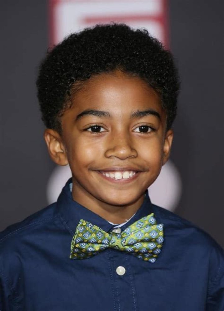 How tall is Miles Brown? Height, Age, Net Worth, Parents, Dating