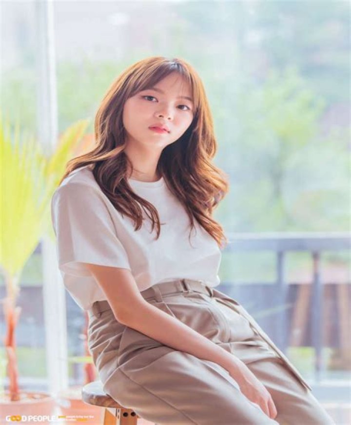 Jo Yoo-Jung Height, Weight, Net Worth, Age, Birthday, Wikipedia, Who, Instagram, Biography