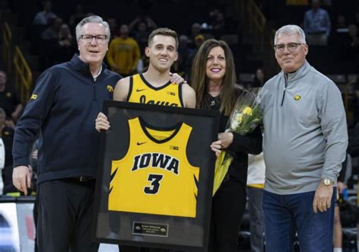 
Jordan Bohannon Height, Weight, Net Worth, Age, Birthday, Wikipedia, Who, Nationality, Biography 