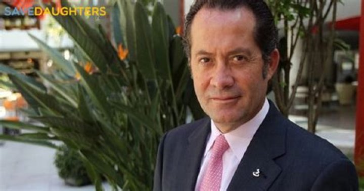 Juan Carlos Escotet Age, Birthday, Wikipedia, Who, Nationality, Biography