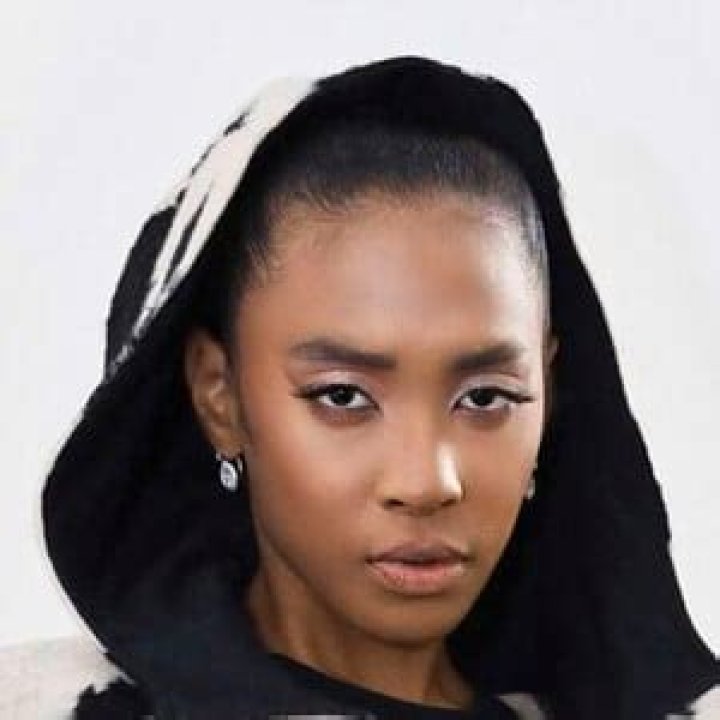 
Kinky Diakoumpa – Mam Diarah Height, Weight, Net Worth, Age, Birthday, Wikipedia, Who, Nationality, Biography 