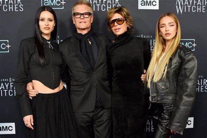 
Lisa Rinna, Husband Harry Hamlin and Their 2 Daughters Hit the Red Carpet in Coordinating Outfits 
