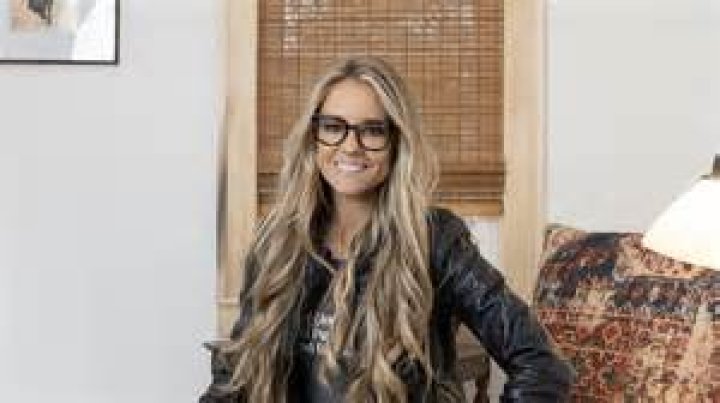 Meet Nicole Curtis Parents Joanie And Rod: Family Details About The Rehab Addict Lake House Rescue Host