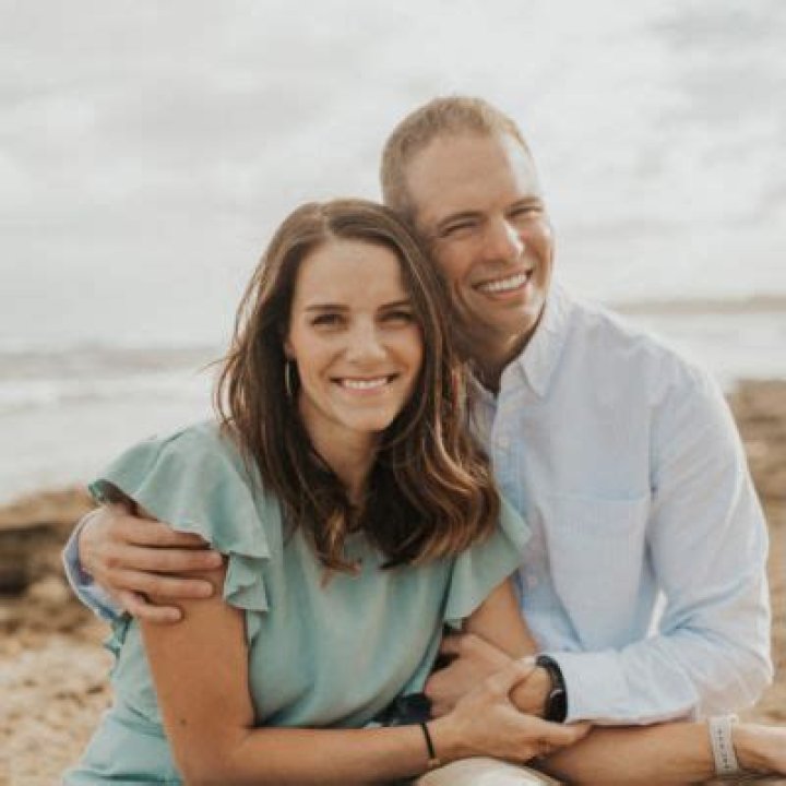 
Mindy Bingham Height, Weight, Net Worth, Age, Birthday, Wikipedia, Who, Nationality, Biography 