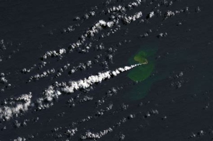 
New ‘baby’ island appears in Pacific Ocean after volcano eruption 