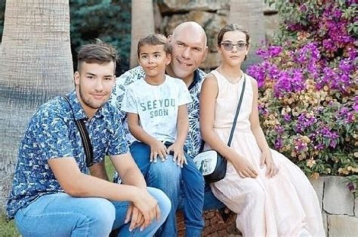 
Nikolai Valuev Net Worth 2022: Boxer Wife and Family Facts 