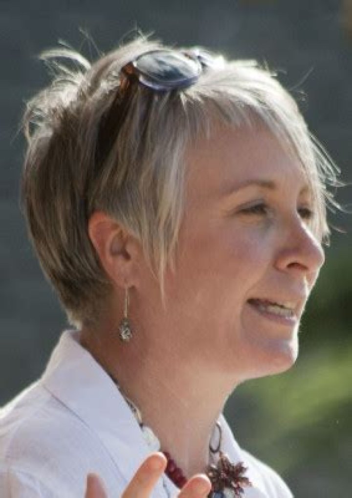 
Patty Hajdu Height, Weight, Net Worth, Age, Birthday, Wikipedia, Who, Nationality, Biography 