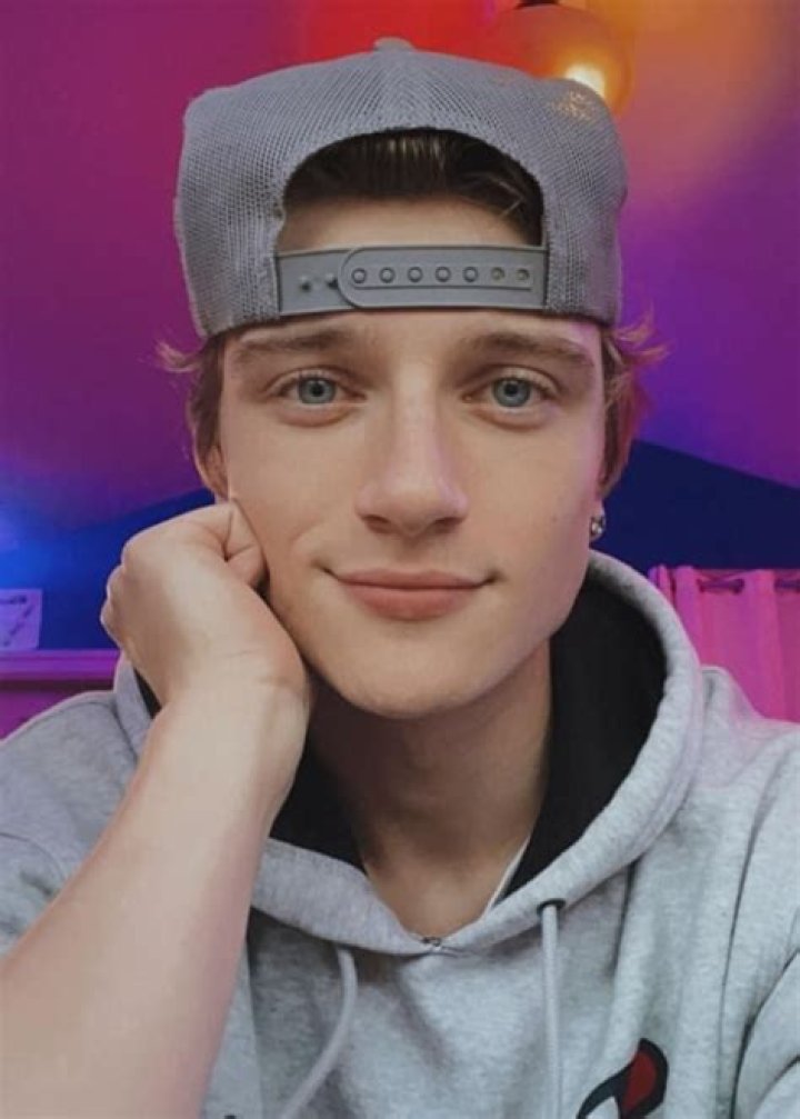 
Rhys Dawkins Height, Weight, Net Worth, Age, Birthday, Wikipedia, Who, Instagram, Biography 