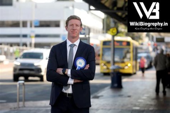 
Sam Uffindell Height, Weight, Net Worth, Age, Birthday, Wikipedia, Who, Nationality, Biography 