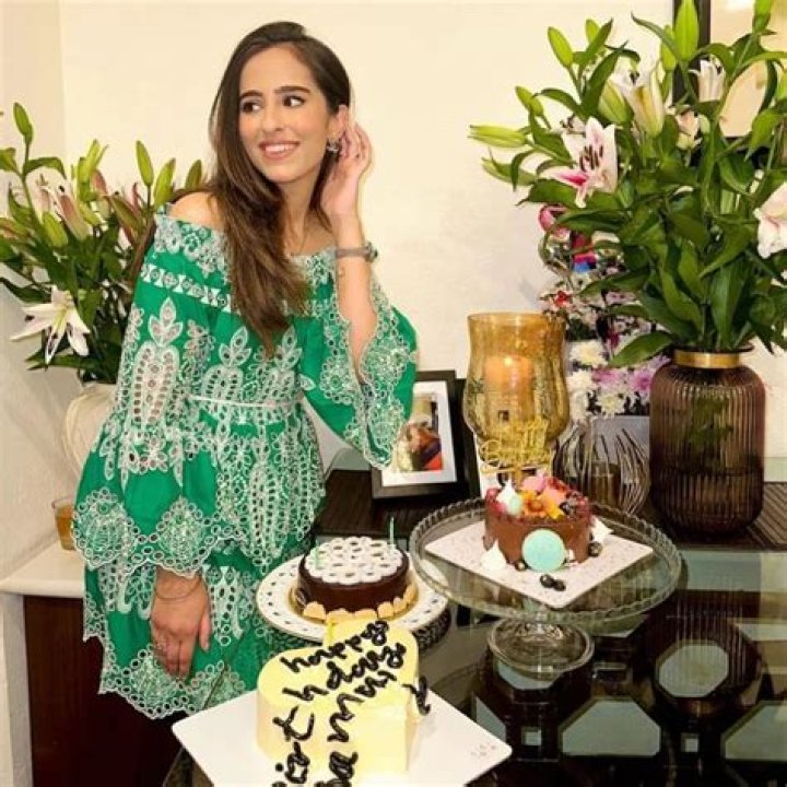 Smridhi Oberoi Height, Weight, Net Worth, Age, Birthday, Wikipedia, Who, Instagram, Biography