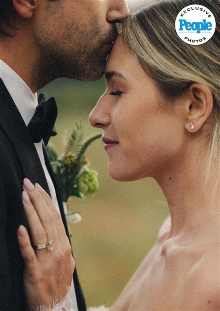 
The Band Perry’s Neil Perry Is Engaged to Sofia Sclafani: ‘Forever Kind of Love’ 