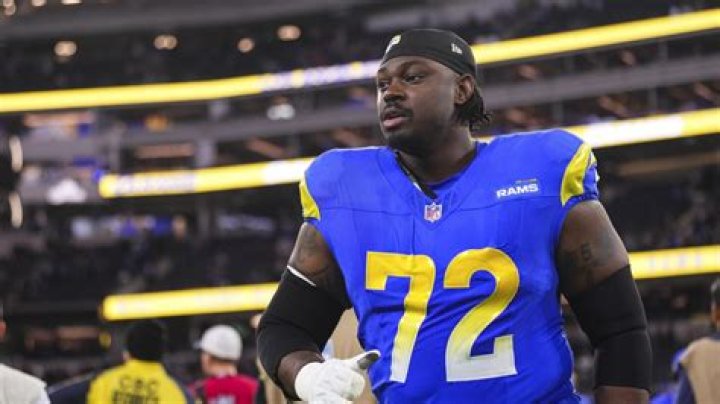 
Tremayne Anchrum Jr. Height, Weight, Net Worth, Age, Birthday, Wikipedia, Who, Nationality, Biography 